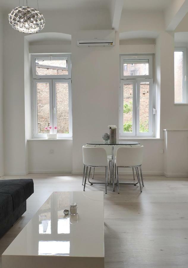 Luxurios And Historic Apartment "Shine" - Right On The Main Square ซาเกร็บ ภายนอก รูปภาพ